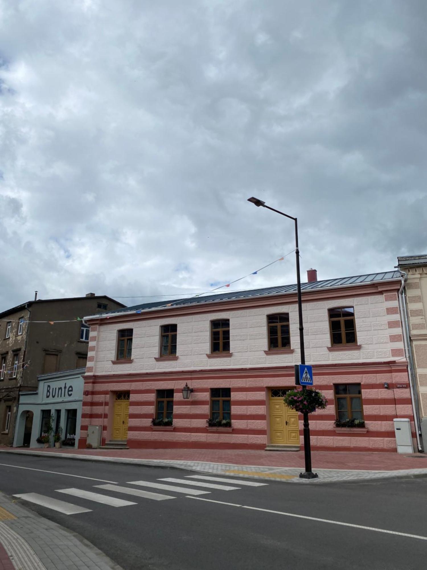 Buntes Nams Apartment Limbazi Exterior photo